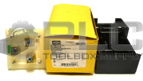 NEW HUBBELL HBL9331 ANGLE PLUG STRAIGHT BLADE 30AMP 250V 2POLE 3WIRE