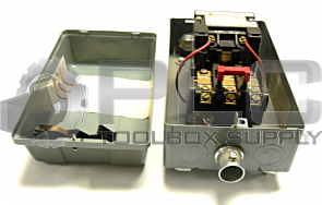 NEW SQUARE D 8536SAG12 MOTOR STARTER AND ENCLOSURE 
