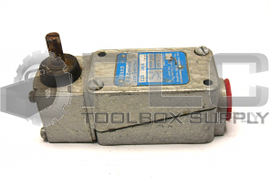 NEW GOULD R.B. DENISON C2B-JK05 LOX SWITCH  NEMA A600 SER. A C2B JK05