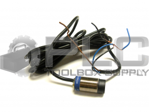 NEW TELEMECANIQUE XS2N18PA340  PROXIMITY SWITCH  