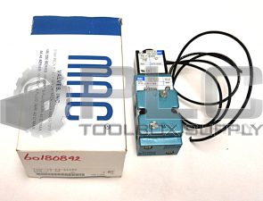 NEW IN BOX MAC 711C-12-P1-111BA SOLENOID VALVE