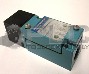 MICRO SWITCH LYS02E-2S PROXIMITY SWITCH INDUCTIVE