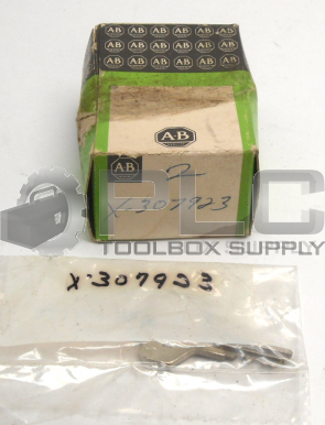 NEW IN BOX ALLEN BRADLEY X-307923 KEY CYLINDER LOCK FOR PUSHBUTTON SWITCH