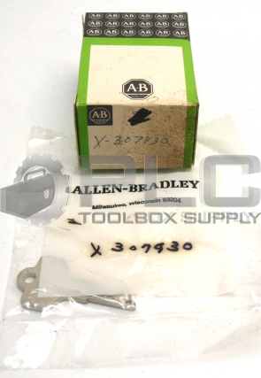 NEW IN BOX ALLEN BRADLEY X-307930 KEY CYLINDER LOCKFOR PUSHBUTTON SWITCH