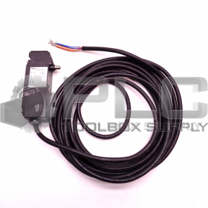 IDEC HS5E-D4 SAFETY DOOR LOCK SWITCH 24VDC