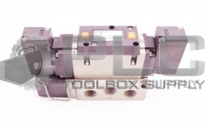 NEW SMC VFS3400-3FZ-03T SOLENOID VALVE WITH BASE