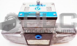 NEW VICKERS PBDG4S4L-012N-51 DIRECTIONAL VALVE 363449