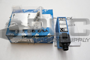 NEW SICK WTB250-2P2441 PROXIMITY PNP RED 4-PIN M12 BRACKET INCLUDED