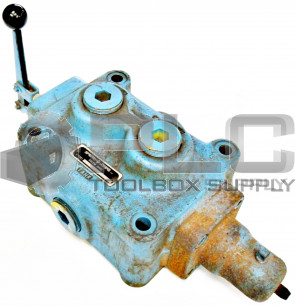 SPERRY VICKERS C-1454-C MANUAL FOUR-WAY DIRECTIONAL VALVE / C 1454 C / C1454C