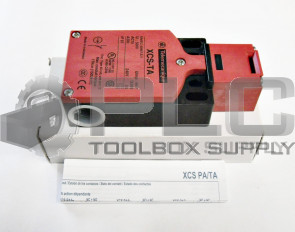NEW TELEMECANIQUE XCS-TA791 SAFETY INTERLOCK SWITCH 240VAC 10A T-XCS