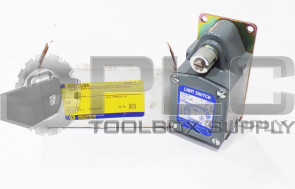 NEW SQUARE D 9007TUB6 HEAVY DUTY LIMIT SWITCH