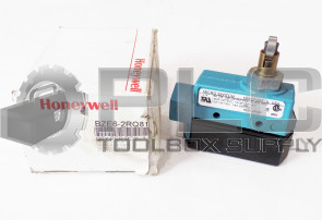NEW HONEYWELL BZE6-2RQ81 MICRO SWITCH