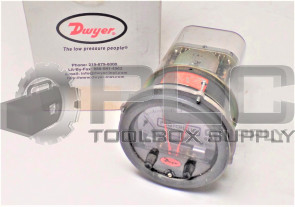 NEW DWYER PHOTOHELIC GAUGE 3004C 25PSIG 0-4