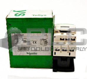NEW SCHNEIDER ELECTRIC CAD32G7 CONTROL RELAY