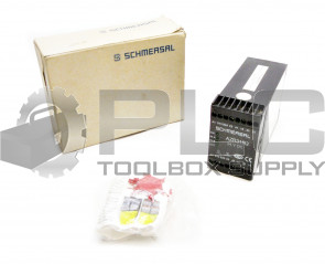 NEW SCHMERSAL AZR31R2 SAFETY RELAY MONTORIING MODULE, 24VDC
