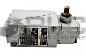 ALLEN BRADLEY 802T-A3P SER.F LIMIT SWITCH OIL TIGHT PLUG-IN NEMA TYPE 4/13