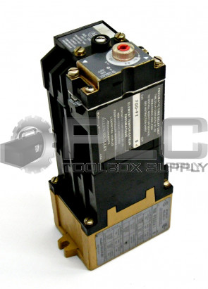 ALLEN BRADLEY 700-P000A1 /B CONTROL RELAY W/700-PT /B PNEUMATIC TIME DELAY UNIT