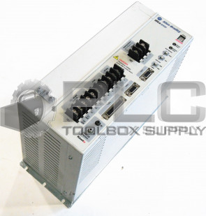 ALLEN BRADLEY 2098-DSD-HV030-SE /B ULTRA3000 SERVO DRIVE