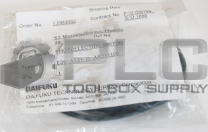 NEW OMRON E3S-AT61-D PHOTOELECTRIC SWITCH 