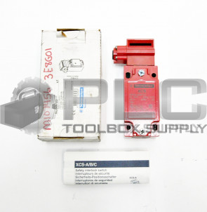 NEW TELEMECANIQUE XCSB703 SAFETY LIMIT SWITCH 240VAC 10A T-XCS