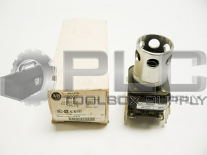 NEW ALLEN BRADLEY 800T-QAH24G/T PUSH BUTTON GREEN MISSING LENS 