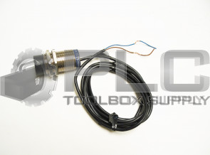 NEW TELEMECANIQUE XS 2M30MA230 PROXIMITY SWITCH XS2M30MA230