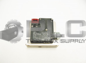 OMRON D4NL-2CFA-B GUARD LOCK SAFETY DOOR SWITCH D4NL2CFAB