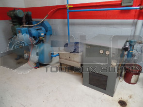 CURTIS TOLEDO C98A 30HP AIR COMPRESSOR WITH DEWITT DAR-100 AIR AND FAN 