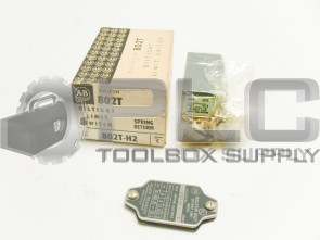 NEW ALLEN BRADLEY 802T-H2  / C  LIMIT SWITCH SPRING RETURN 