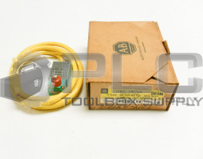 NEW ALLEN BRADLEY 802M-CY8 /  B  LIMIT SWITCH SPRING RETURN 802M-XY8