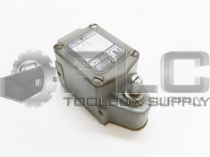 SQUARE D 9007 TUB-4 /A  LIMIT SWITCH 
