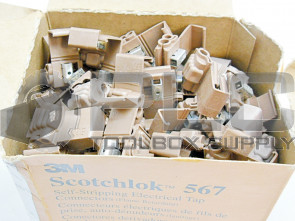 NEW BOX OF 100 3M 567 SELF STRIPPING ELECTRICAL TAP CONNECTOR 14887