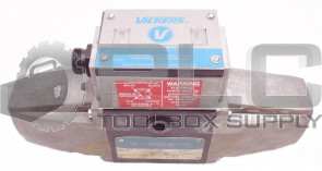 NEW VICKERS F3-PA5DG4S4LW-010C-50 PILOT VALVE 02-317781 w/2 317767 115V 60HZ 